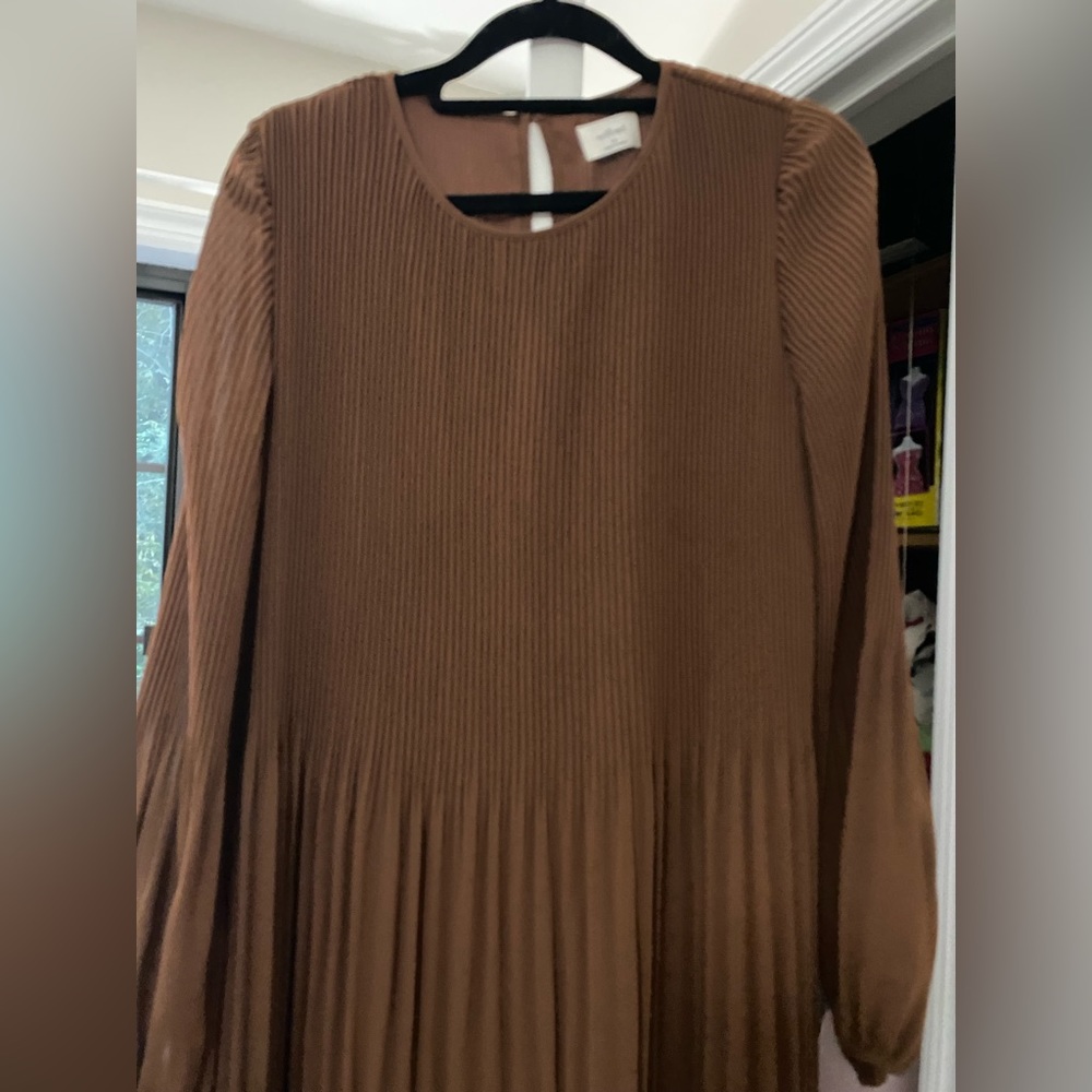 Aritzia brown dress